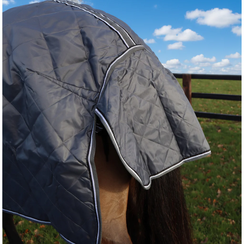 100g Lightweight Stable Rug With Fleece Collar - Image 4