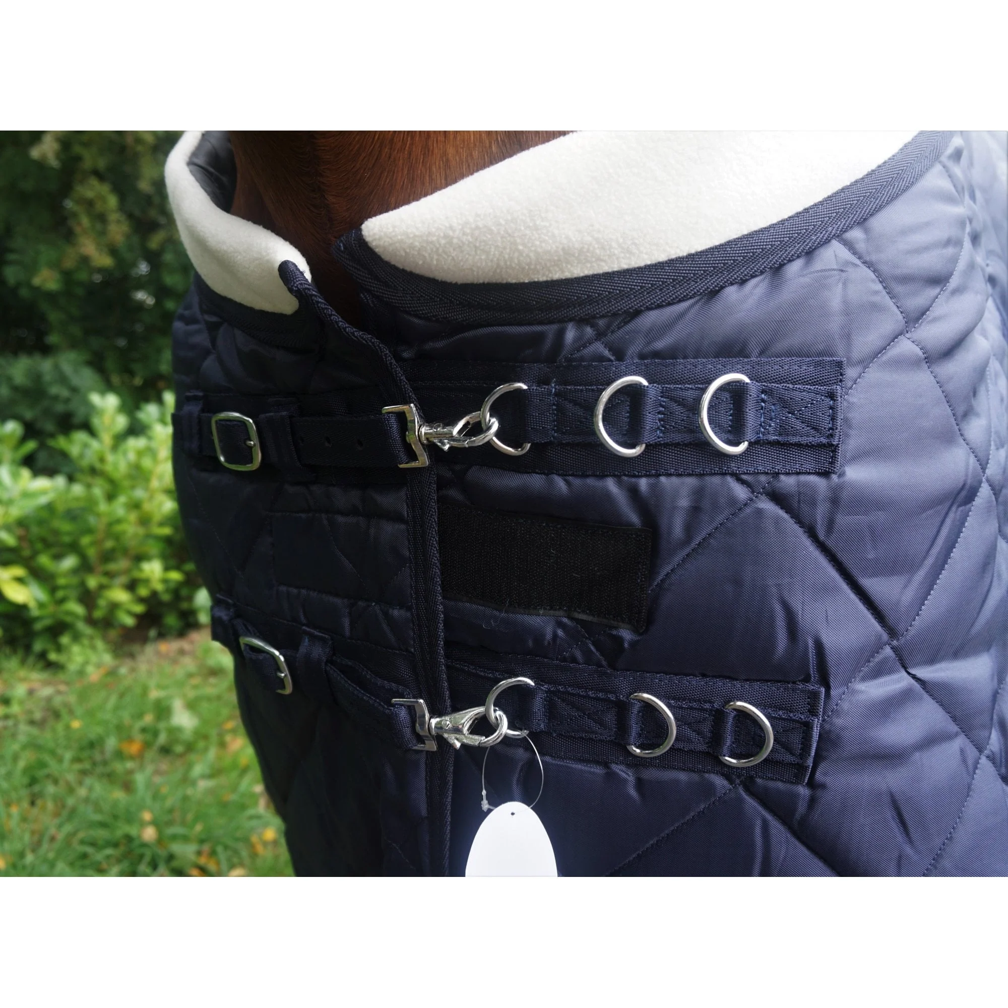 Heavy Horse 200g Middleweight Stable Rug With Fleece Collar - Image 2