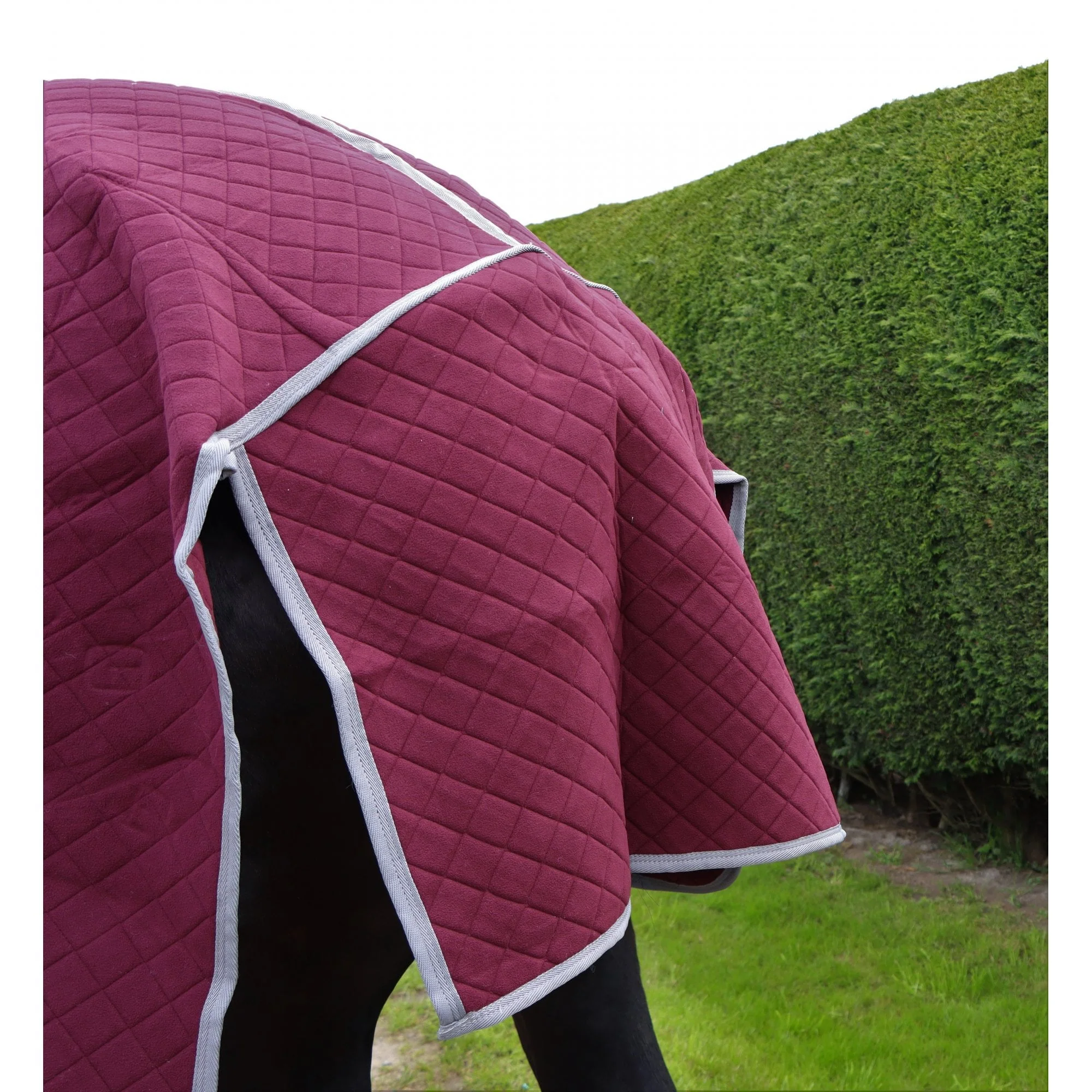 Heavy Horse Triple Layer Wicking Rug With Tail Flap - Image 6